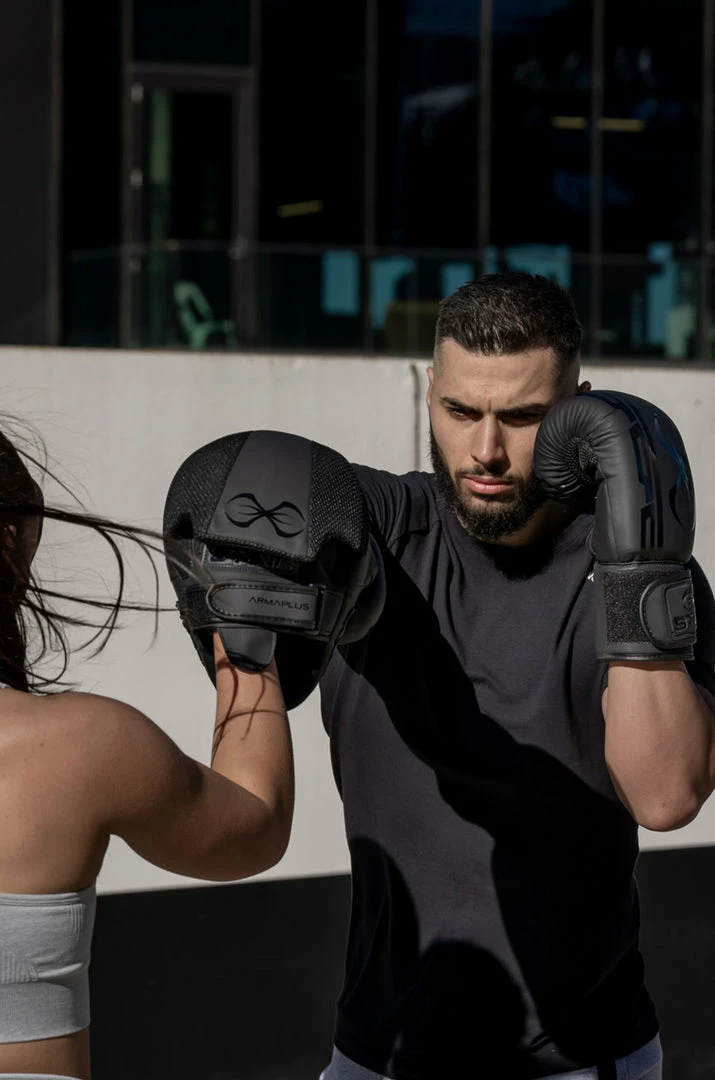 STING Matte Black Armaplus Boxing Glove 7 STING Matte Black Armaplus Boxing Glove